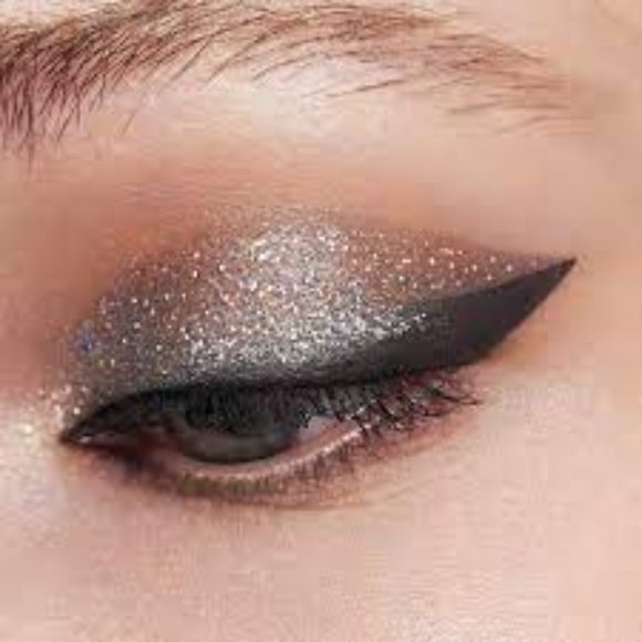 😍 NWT Grey Fox Double Dip Eyeshadow by Stila!😍 - Picture 3 of 6